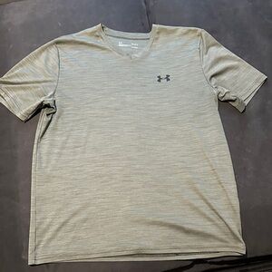 Under Armour Men's Heathered Gray Short Sleeve Tee
